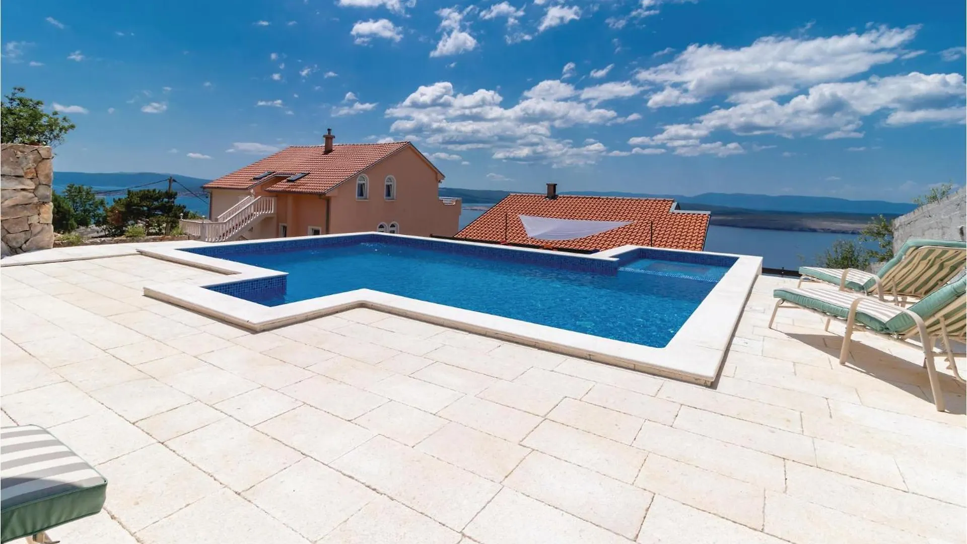 Amazing Apartment In Dramalj With Wifi